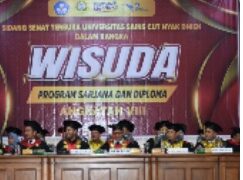 Rektor USCND Dr.H.Saiman M.Pd Mengucapkan Selamat Kepada Seluruh Wisuda