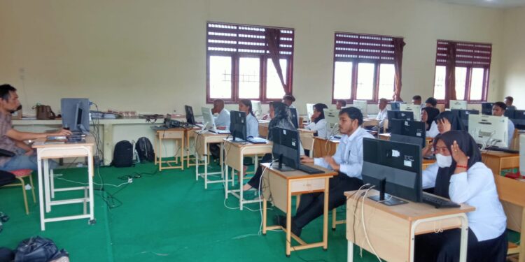 164 Calon Panwascam Di Aceh Singkil Ikuti Ujian CAT