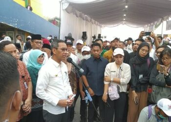 PJ Gubernur Heru Budi Hartono Hadiri Kegiatan PD Pasar Jaya Gelar Bazar Murah