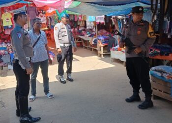 Ciptakan Rasa Aman, Personil Polsek Tapung Hulu Rutin Lakukan Patroli Pasar 