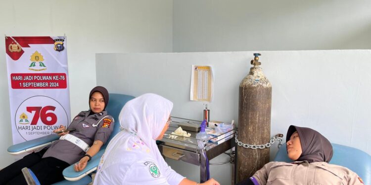Polwan Polres Kuansing Gelar Kegiatan Donor Darah Dalam Rangka Hari Jadi Polwan ke-76