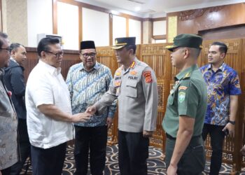 Kabid Humas Polda Aceh Joko Krisdiyanto Sambut Kedatangan Anggota Wantimpres RI