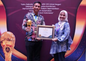 Wapres Ma’ruf Amin Berikan Penghargaan UHC Awards Kepada Pemerintah Aceh Singkil 