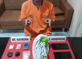 Diselipkan Di ujung Tangkai Sapu, Pelaku 5.53 Gram Sabu di Amankan Satresnarkoba Polres Kampar 