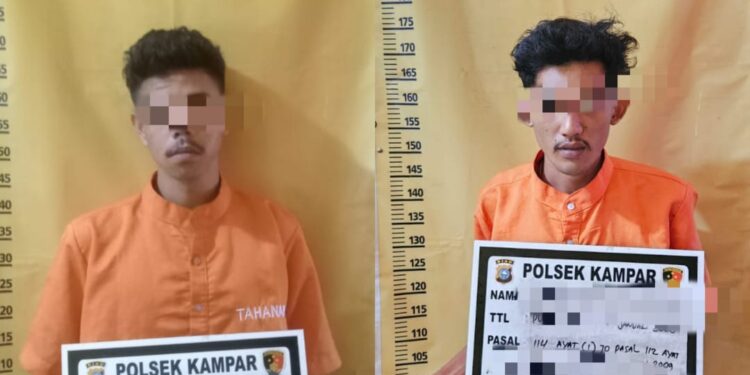 Asyik Duduk Di Balai-balai, Dua Pelaku Narkoba Diamankan Polsek Kampar