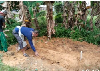 Pria Yang Diduga Gangguan Jiwa Yang Meninggal Tanpa Indentitas Dikebumikan