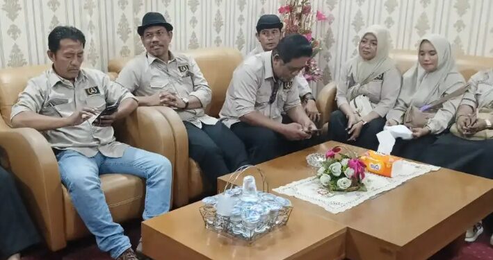 Sekwan DPRK Gunawan Abdullah Menerima Audensi Persatuan Wartawan Langsa