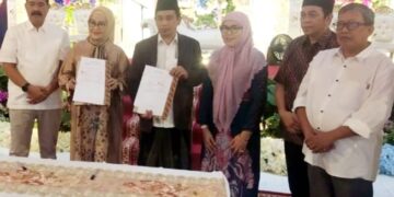 Ketua Dewan Guru Besar Bersama Rektor UIM Makassar Resmikan Gedung Baruga Siamaseang Al-Gazali