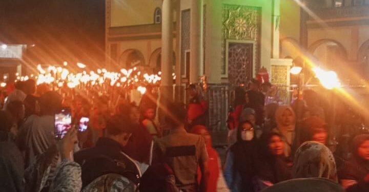 Polsek Kampar Kiri Siap Siaga Menjaga Kelancaran Dan Keamanan Pawai Obor 