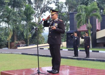 Kapolres Kuansing Pimpin Upacara Pengibaran Bendera Merah Putih HUT RI Ke-79 
