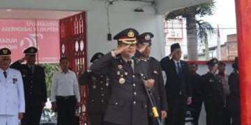 Peringati HUT RI 79, Kapolres Aceh Tengah Jadi Irup Upacara Ziarah Makam Pahlawan