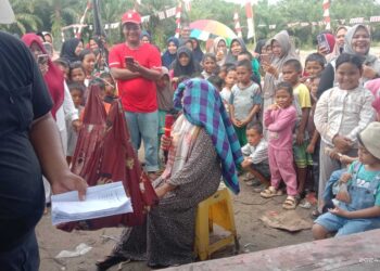 Meriahkan HUT RI Ke 79, Desa Sekalondang Gelar Perlombaan Tradisi Mengayun Anak