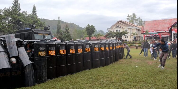 Hadapi Pilkada 2024, Polres Aceh Tengah Gelar Simulasi Sispamkota Operasi Mantap Praja Seulawah 2024