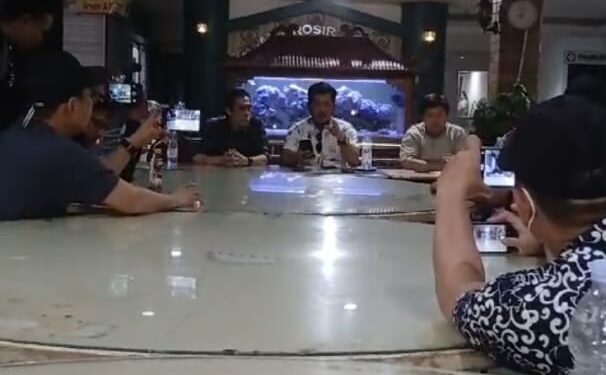 Hentikan Berita Hoax Yang Menyudutkan Institusi Pertahanan dan Keamanan Negara Sengketa Pasar Butung