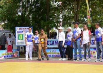Resmi Dibuka Pj Sekda Kampar, Sebanyak 18 Kecamatan Siap Tampil di Kejurkab Bola Voli