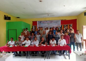 Pemdes Pulo Sarok Buka Pelatihan Pembuatan Pakan Ikan Bersama Warga Pembudidaya