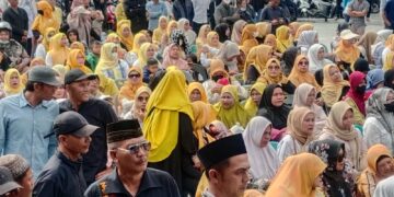 Ribuan Massa Padati Deklarasi Pasangan Haili Yoga – Muchsin Hasan