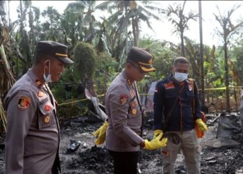 Kapolres Aceh Utara Mengunjungi Keluarga Musibah Kebakaran Di Cot Girek