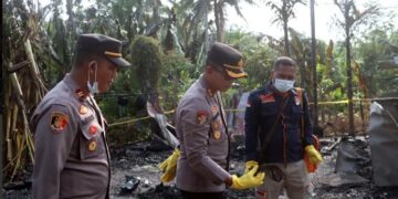 Kapolres Aceh Utara Mengunjungi Keluarga Musibah Kebakaran Di Cot Girek