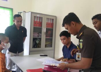 Sat Reskrim Serahkan Tersangka Kasus Ilegal Logging Ke Kejaksaan Negeri Bener Meriah