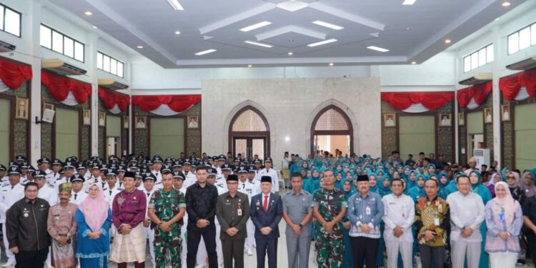 Pj Bupati Kampar Hadiri Rapat Paripurna Pengucapan Sumpah/Janji Anggota DPRD Provinsi Riau
