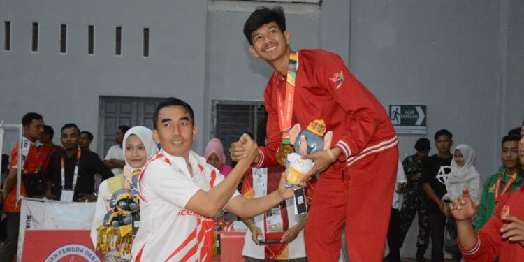 Sulsel Kawinkan Emas Di Nomor Team Double Sepak Takraw
