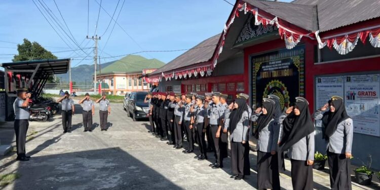 Pimpin Apel Pagi, Karutan Takengon Berikan Penguatan WBK Kepada Petugas