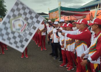 Kirab Api PON XXI Aceh-Sumut Tiba Di Aceh Tengah Ribuan Warga Padati Kota Takengon