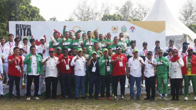 Tim Putra Putri Kriket Sumut Persembahkan Emas