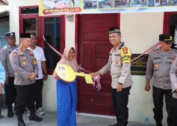 Tangis Mardiah Tidak Terbendung, Saat Terima Rumah Layak Huni Polres Aceh Tengah