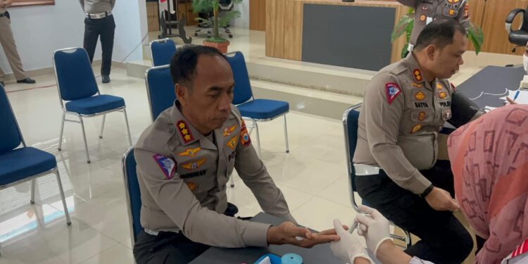 Ditlantas Polda Sulsel dan Jajaran Gelar Donor Darah HUT Polantas ke-69, Terkumpul 499 Kantong Darah