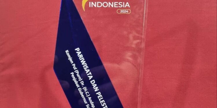 Pj Gubernur Sultra Andap Raih Penghargaan Apresiasi Nasional Sektor Pariwisata