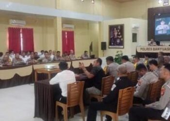 Antusias Personil Polres Banyuasin Mengikuti Sosialisasi Penyuluhan Hukum Dari Bidkum Polda Sumsel