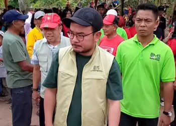 RMPN Dan BMS : Calon Walikota Prima Salam Silahturahmi Dan Bagikan Makan Gratus Bersama Masyarakat TPA Sukawinatan