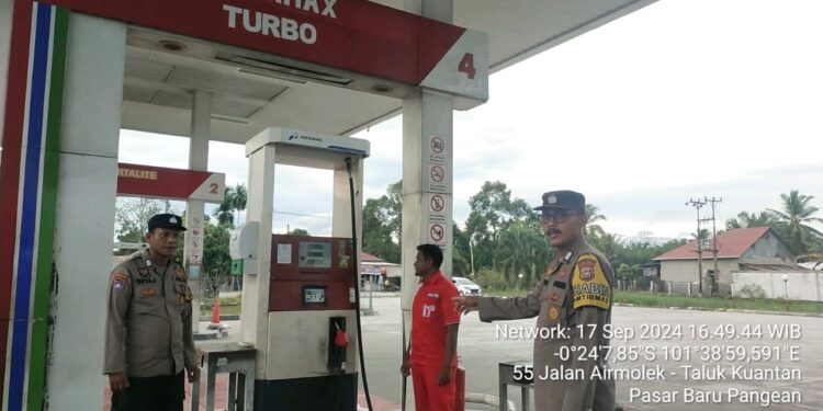 Polsek Pangean Bersama Forkopincam Lakukan Pengecekan Distribusi BBM Di SPBU Desa Sako
