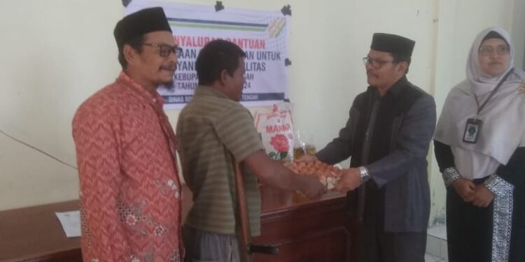 Dinas Sosial Aceh Tengah Salurkan Bantuan Kepada 61 Penyandang Disabilitas 