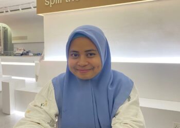 Mutmainnah : ” Ruang Rindu Untuk Ayah “