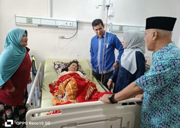 Calon Bupati Aceh Tengah Shabela Abu Bakar Menjenguk Para Pasien Rumah Sakit Datu Beru