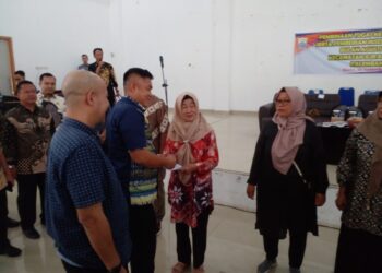 Penyerahan Insentif Dan Pengarahan Tugas Ketua RT – RW Oleh Pemko Palembang