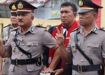 Hans Silalahi Dan Ramses Butarbutar Ucapkan Selamat Kepada Kapolsek Pagar Merbau Iptu Ronald Sihite