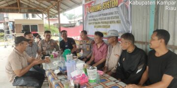 Waka Polsek Tapung Sasar Warga Tanjung Sawit Jaga Persatuan Dan Kesatuan 