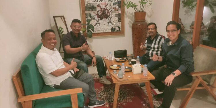 Akademisi Tertarik Melihat Sikap Rico Waas Terbuka Dalam Berpikir