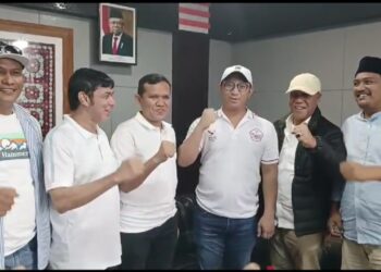 Calon Bupati Shabela Abu Bakar Menyambut Kedatangan Keponakan Presiden Terpilih Prabowo Subianto