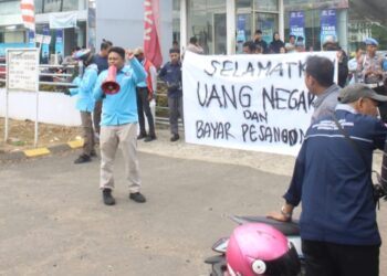 Aliansi Buruh Mahasiswa Maros Demo, PT. Hadji Kalla Cabang Maros Tidak Mampu Membayar Pesangon