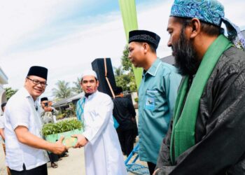 Silaturahmi Dengan Tokoh Agama, Dr. Asri Ludin Tambunan Dorong Peran Aktif Santri Untuk Deli Serdang