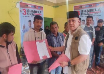 Pasangan Nomor 3 Shabela – Eka Saputra Serahkan SK Relawan “Sayap Sah Dan Pong Sede” Se Kecamatan Bintang