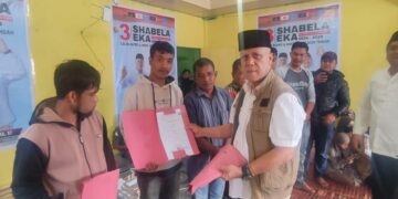 Pasangan Nomor 3 Shabela – Eka Saputra Serahkan SK Relawan “Sayap Sah Dan Pong Sede” Se Kecamatan Bintang