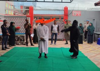 Tiga Terpidana Kasus Perjudian Dicambuk Di Rutan Takengon