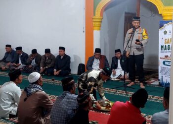Safa Magrib Di Masjid Al Yakin Kampung Rusip, Kapolres Aceh Tengah : Ayo Kita Makmurkan Masjid
