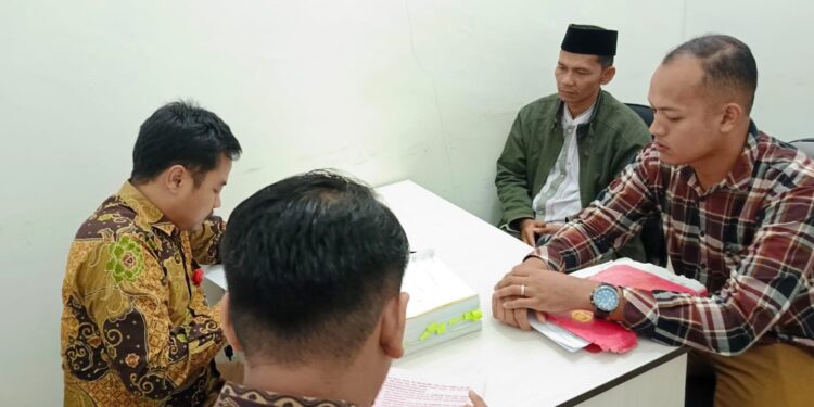 Sat Reskrim Polres Acara Serahkan Tersangka Dan Barang Bukti Kepada Kejaksaan